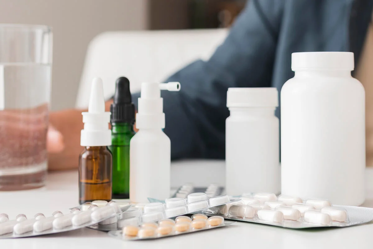 Packaging equipment for pharmaceutical products Automatic packaging machines designed for pharmaceutical products, ensuring precise dosing, sealing, and compliance with industry standards for safe and efficient packaging.